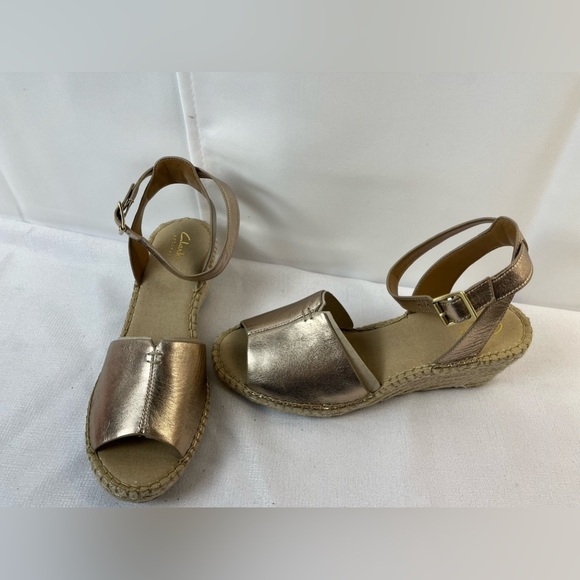 Clark’s Womens Gold Metallic Leather Espadrilles Sandals  Petrina Selma 8.5W New - Picture 1 of 9